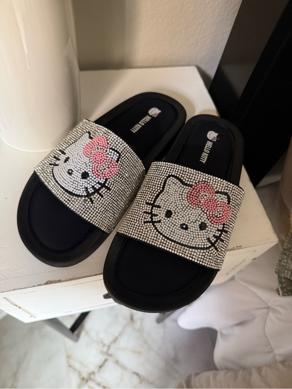 NWOT Hello Kitty Black Slide Sandals with Pink Bow Accents